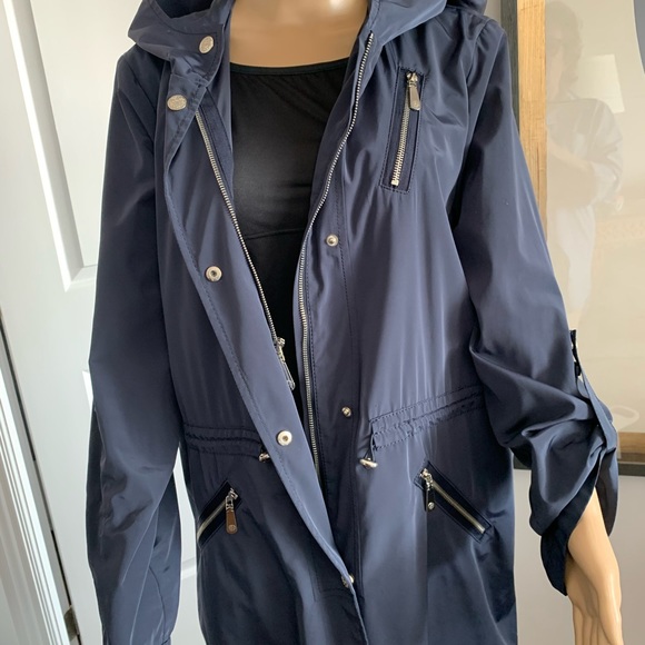 VINCE CAMUTO, spring weatherproof coat - Picture 8 of 11